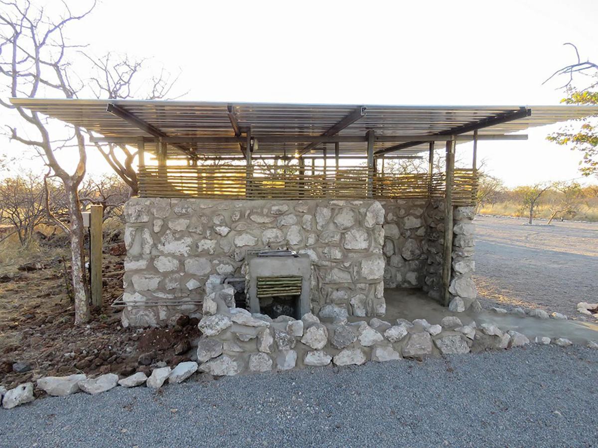 Etosha Village Campsite Окаукуехо Екстериор снимка