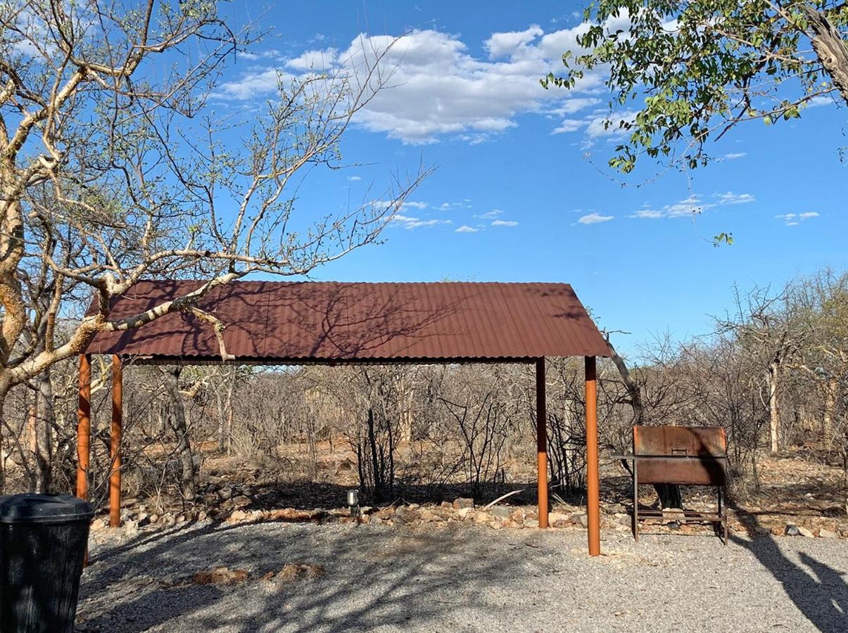 Etosha Village Campsite Окаукуехо Екстериор снимка