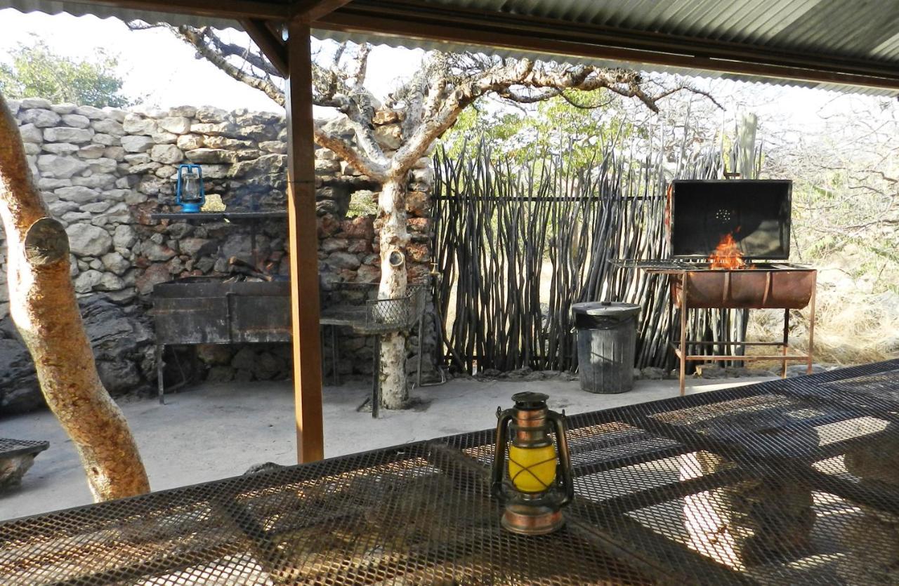 Etosha Village Campsite Окаукуехо Екстериор снимка
