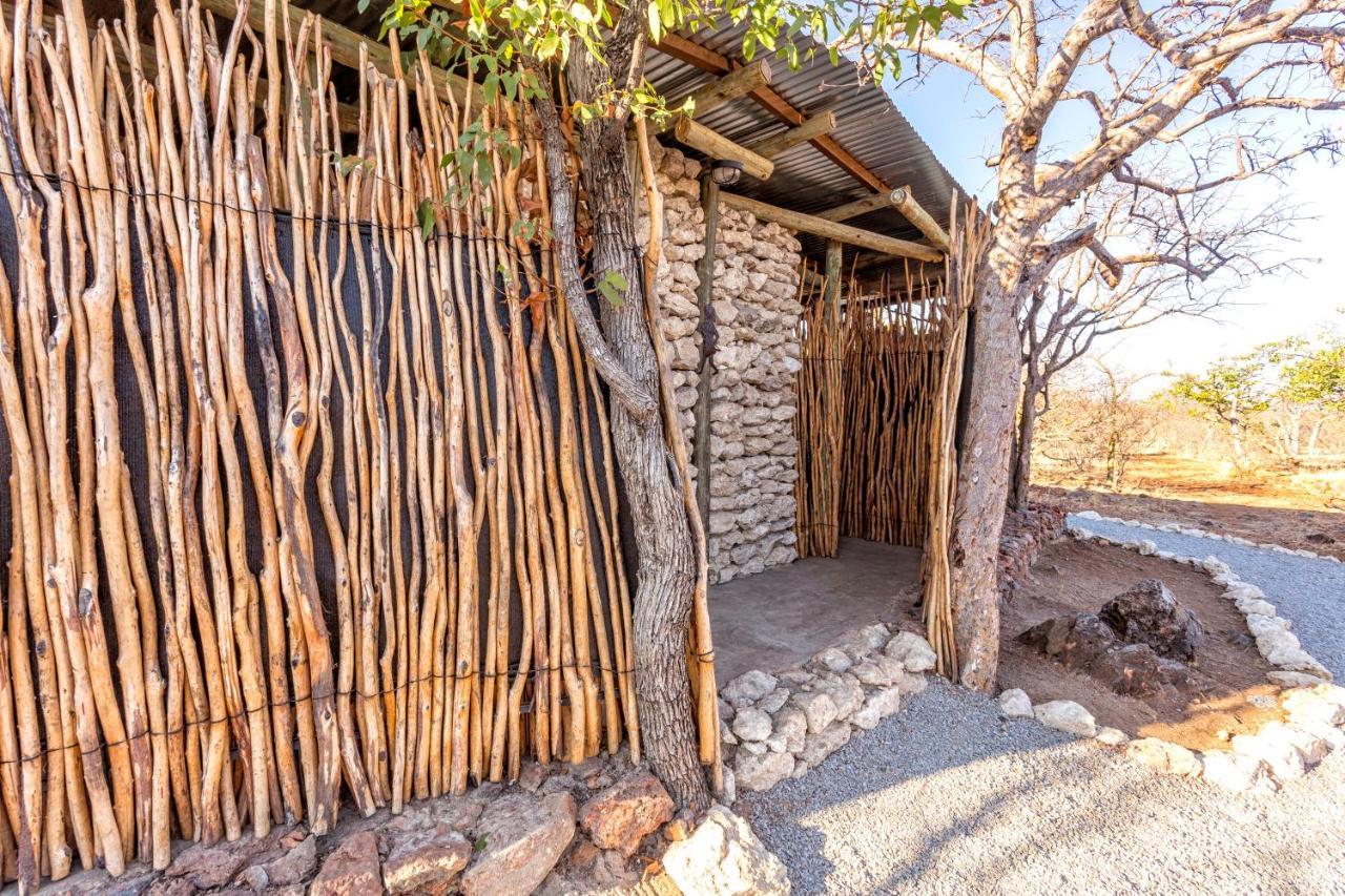 Etosha Village Campsite Окаукуехо Екстериор снимка